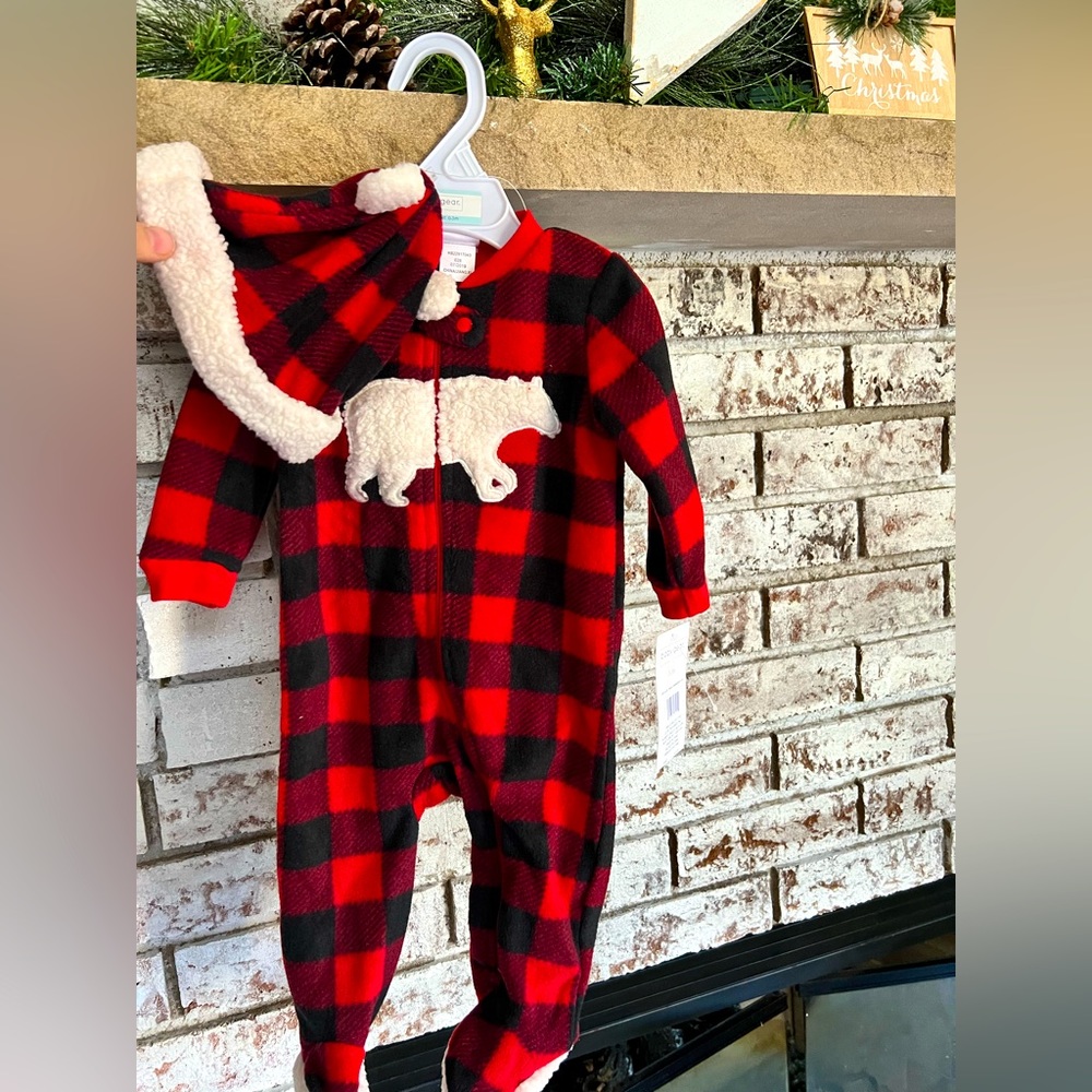 Buffalo Plaid Sleeper with hat size 0-3 months